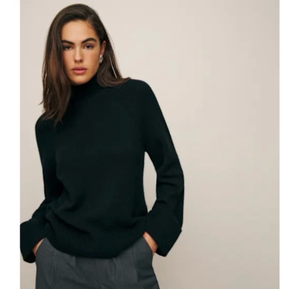 Reformation Garrett Cashmere Oversized Turtleneck Black - Size XS